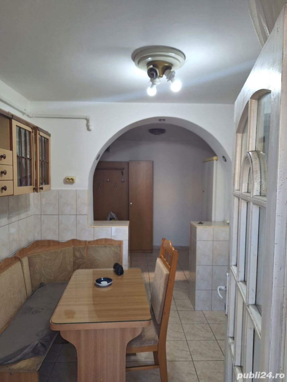 Închiriez apartament