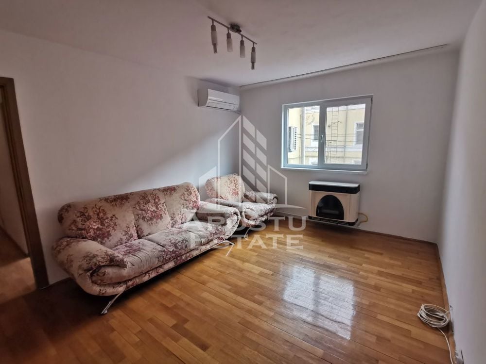 Vand apartament cu 2 camere, semidecomandat, etajul 1, zona Iosefin