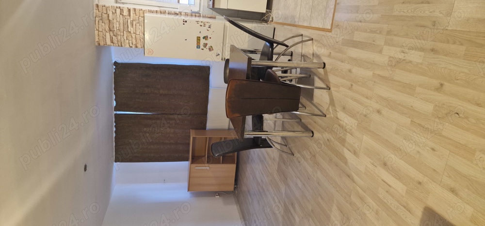 Proprietar: Apartament 3 cam. decomandat, Hip. III, mobilat, utilat 93mp