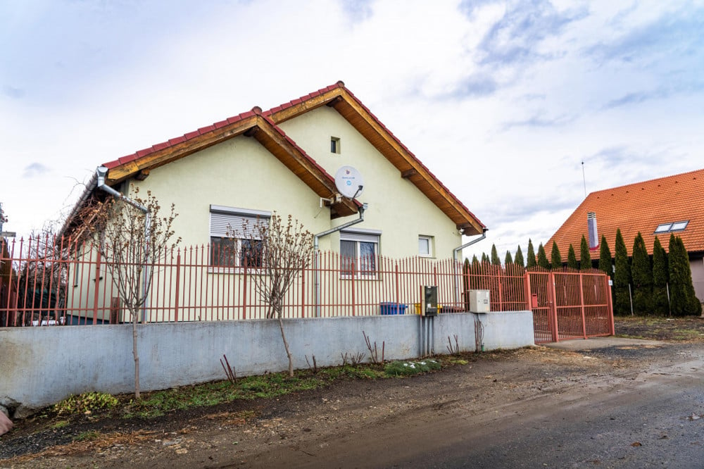 Casă spațioasă, construită în 2009, perfecta pentru o familie! 0% comision.