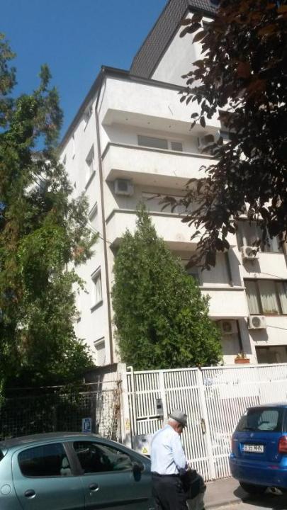 APARTAMENT 3 CAMERE | 90 MP | NEMOBILAT | DOROBANȚI, SECTOR 1