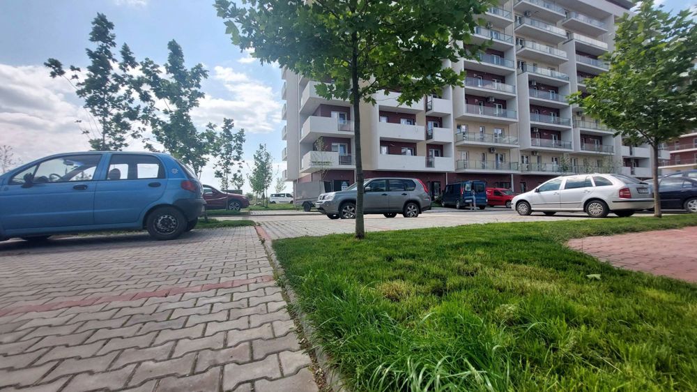 Spatiu comercial de inchiriat, zona ideala cu trafic intens - rond Metro Berceni