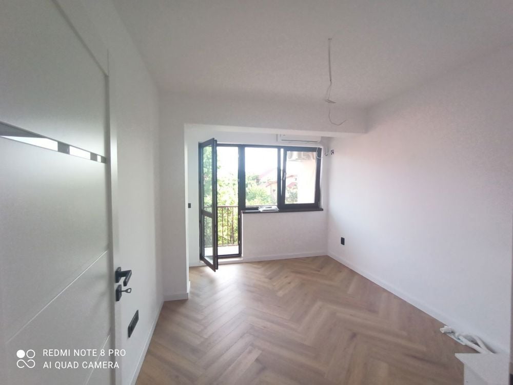 Apartament 3 camere spatioase2 bai, disponibile in scurt timp, zona Brancoveanu