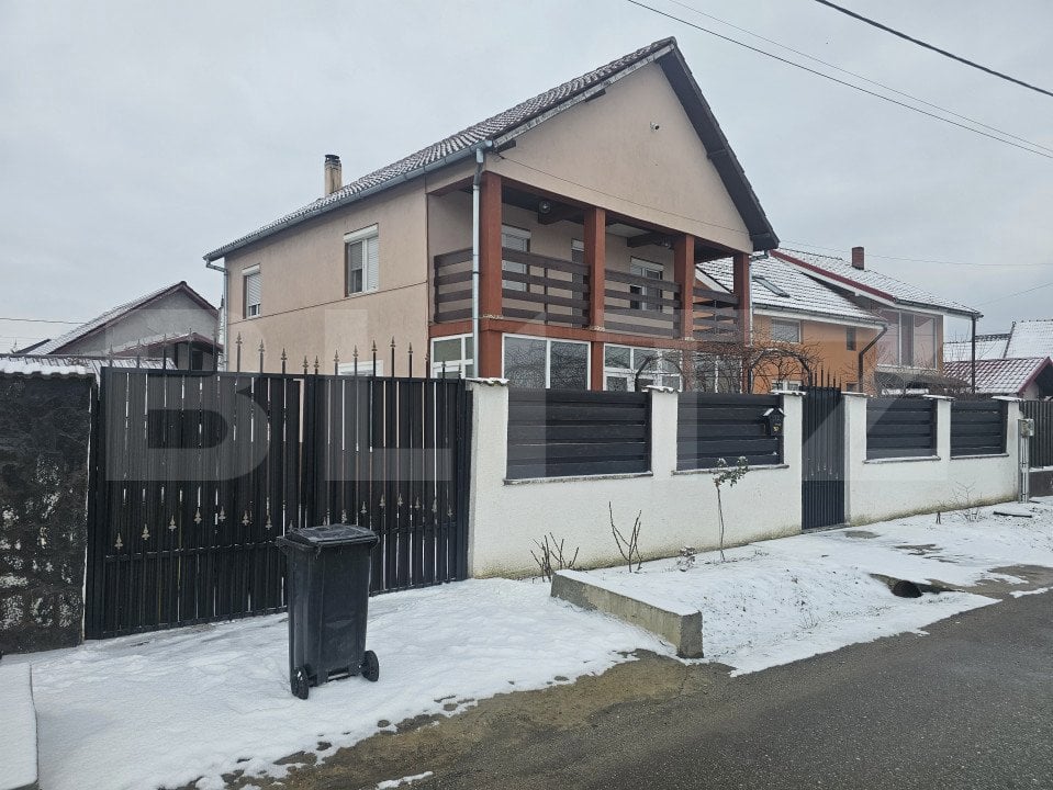 Casa de vanzare, 4 camere, 130 mp, teren 304 mp, toate utilitatile, zona Albesti