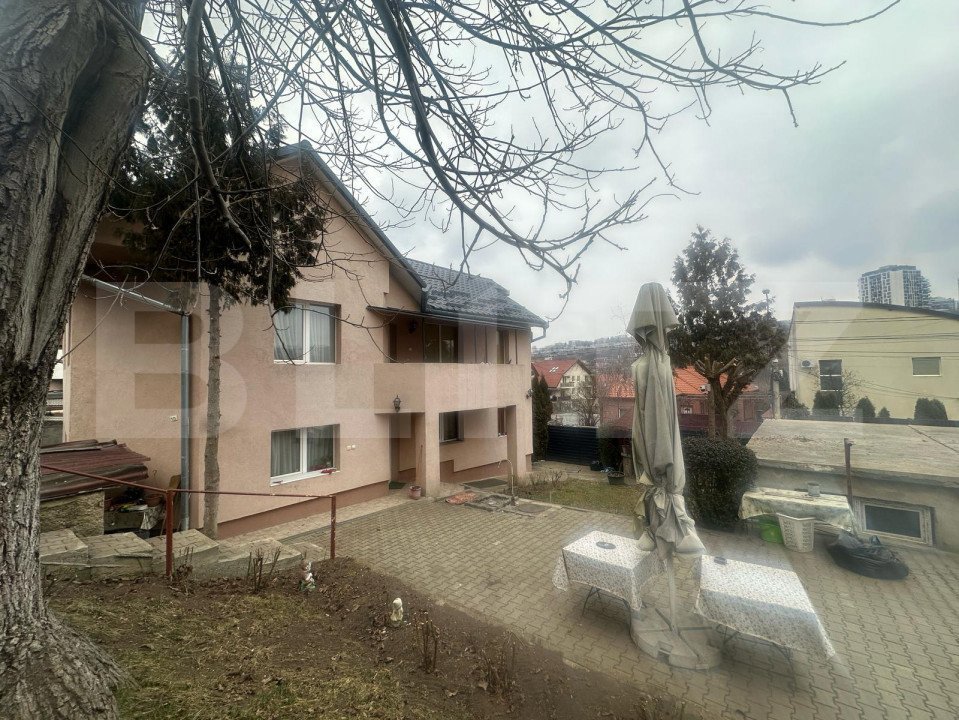 OPORTUNITATE! Casa individuala, 6 camere, 180 mp+1400 mp teren, zona Campului