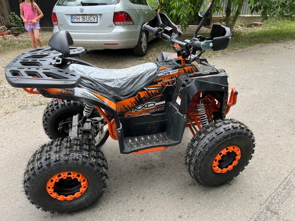 Vând Atv electric roți 8