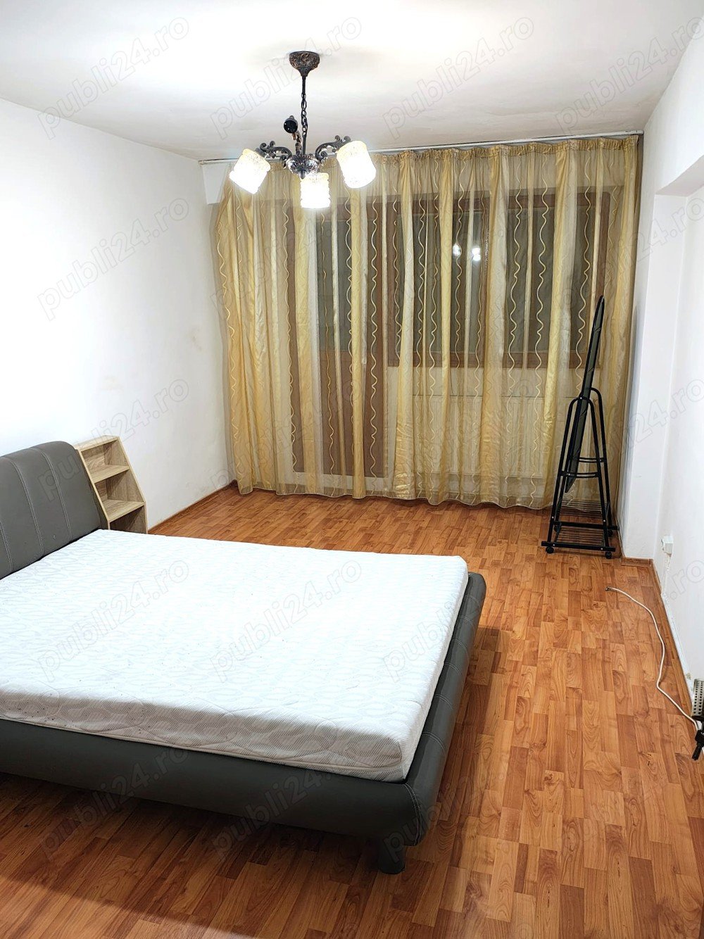 Apartament spatios, doua camere decomandate, etaj 3 din 4, Siderurgistilor