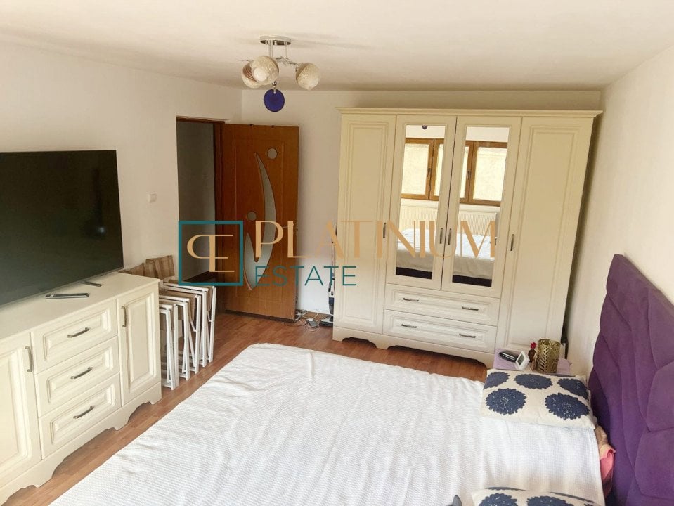 P4467 Apartament cu 3 camere DECOMANDAT, zona Mircea cel Bătrân