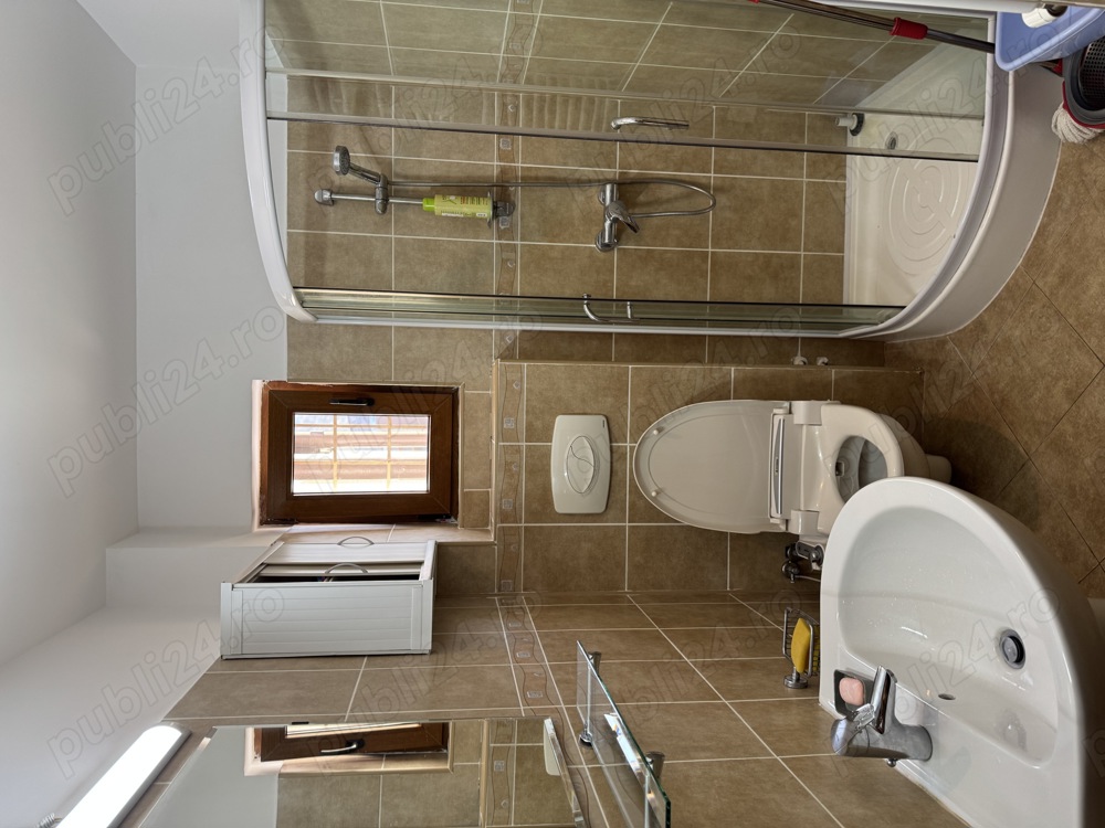 Vand apartament 2 camere decomandat in Sinaia