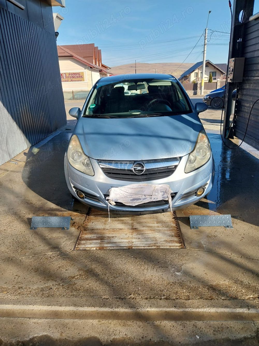 Vand Opel Corsa,1,2 Benzina,2007. 1450 Euro