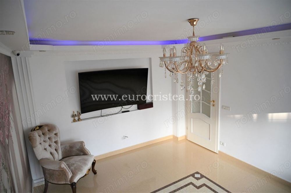 Apartament cu 2 camere de vânzare în Mangalia , zona : Centru