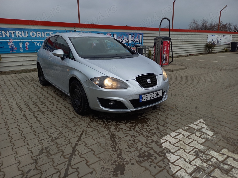 Seat Leon 1.6 TDI + un set roti vara