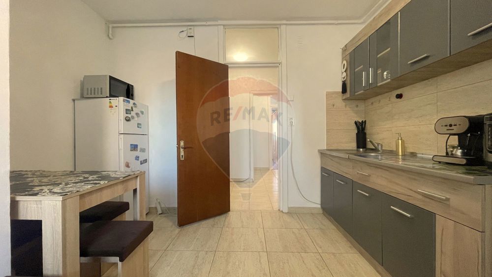 Apartament cu 3 camere de închiriat în zona Gării!