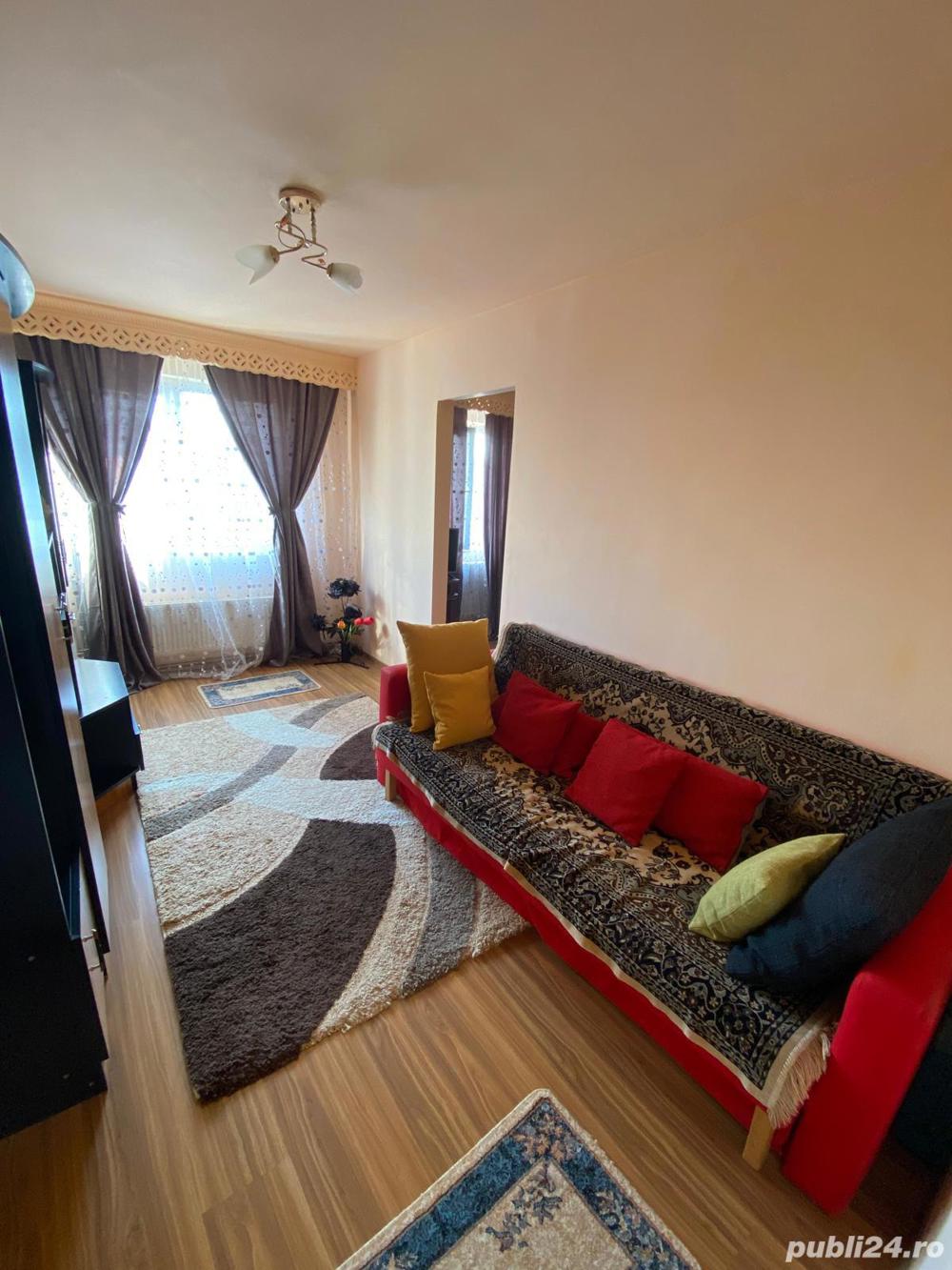 Vand apartament 3 camere