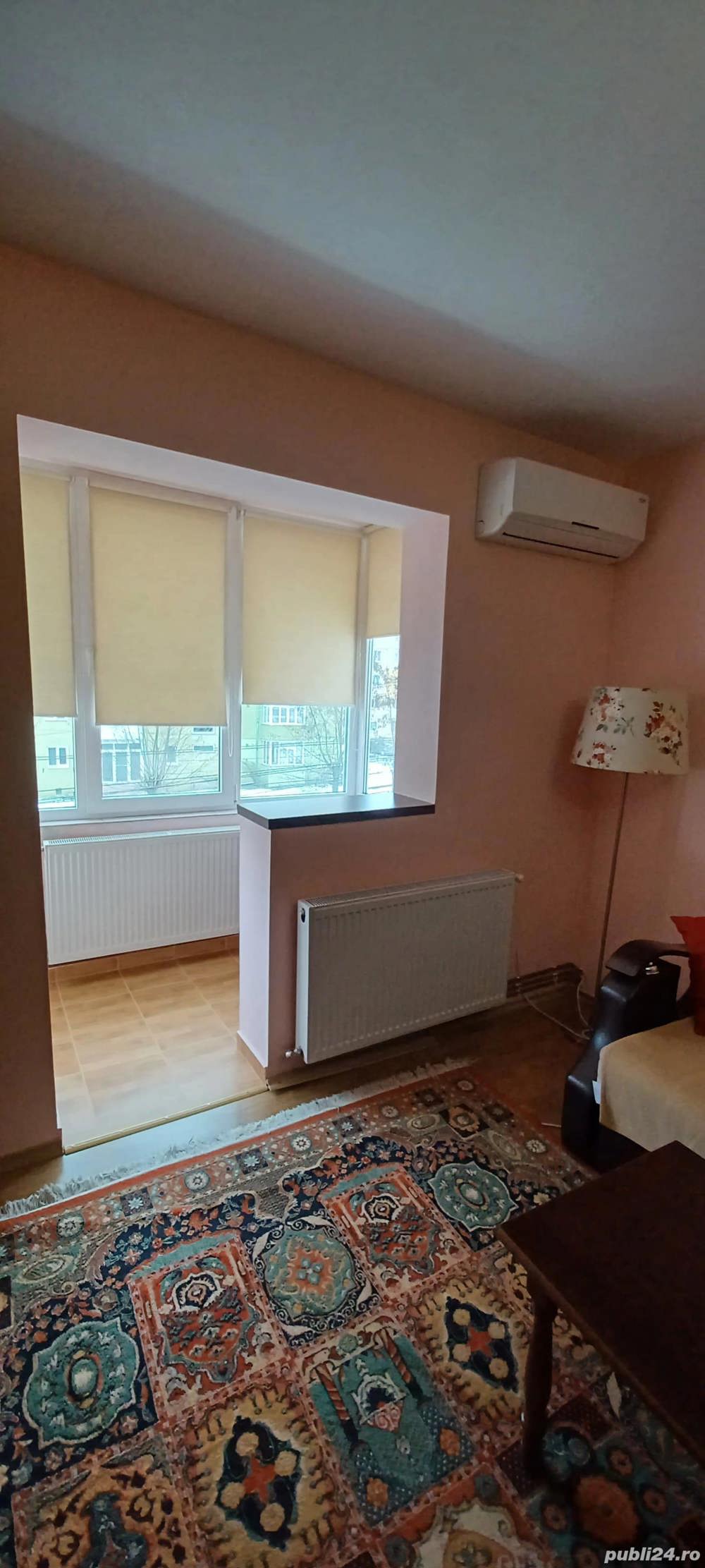 Vând apartament 2 camere în Hoghiz