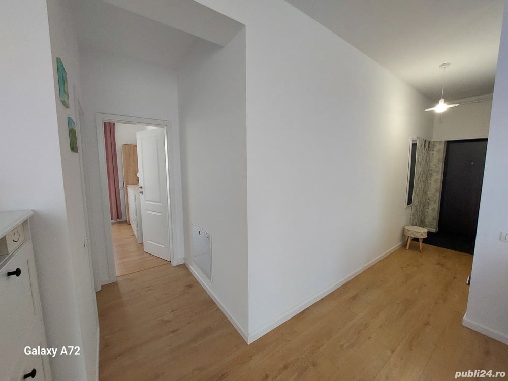 vand apartament 2 camere .