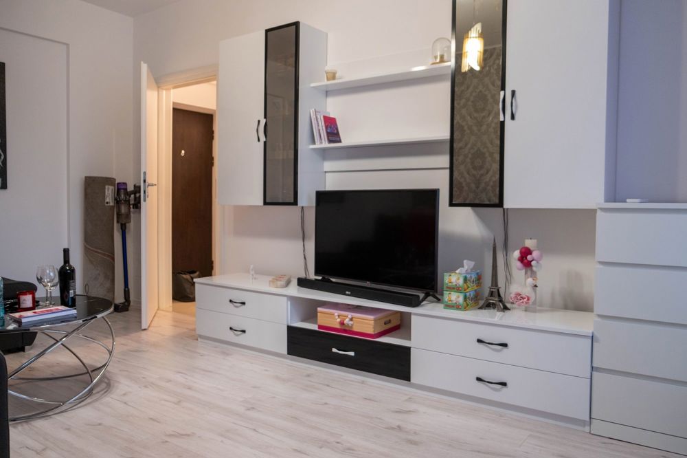 Apartament 2 Camere decomandat Militari Shopping Center