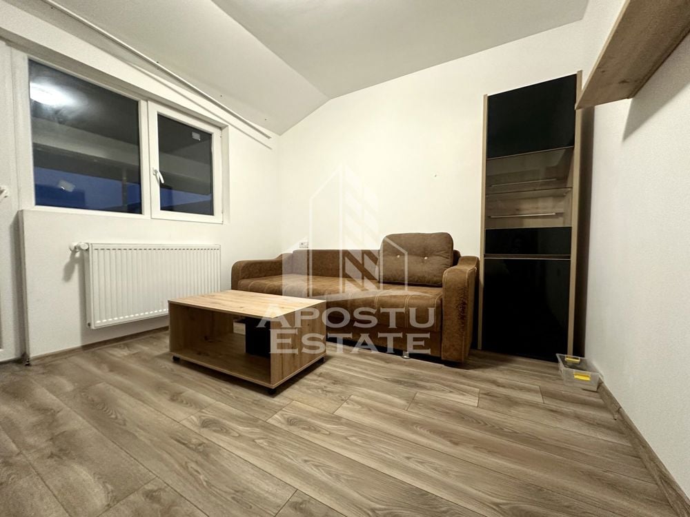 Apartament 3 camere, 2 bai, decomandat, mobilat, zona Dambovita