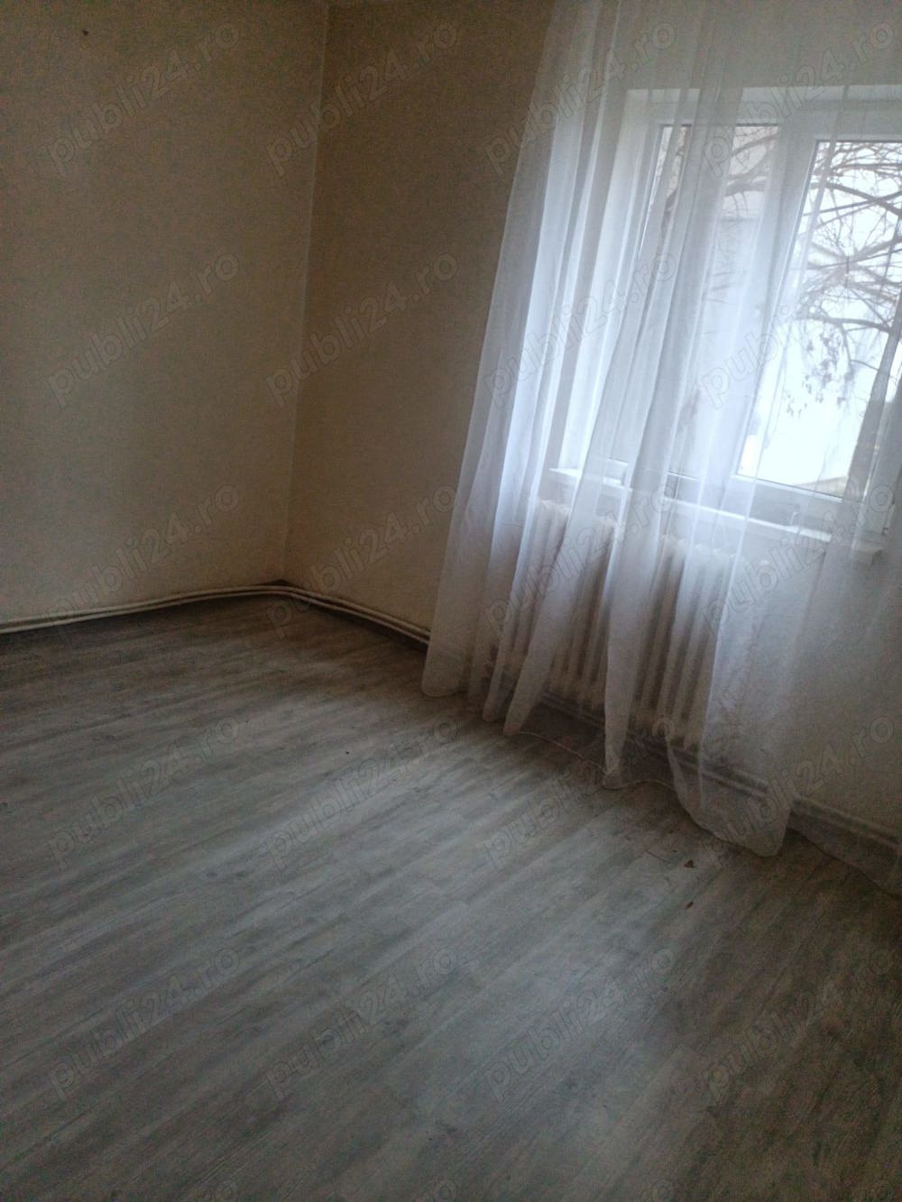 Apartament 3 camere de vanzare