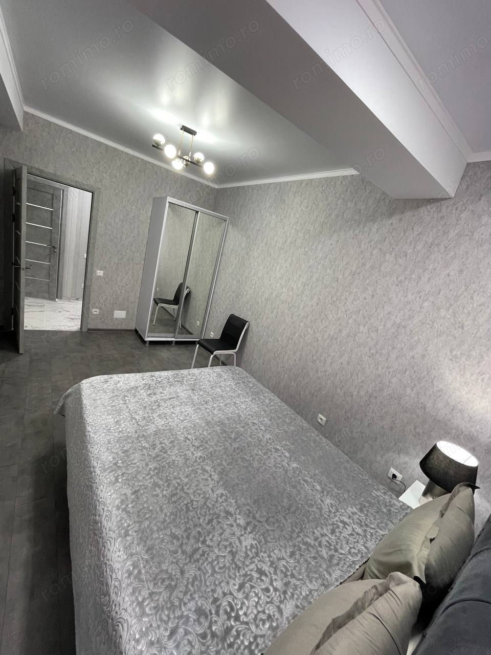 Se ofera spre vanzare apartament cu 2 camere zona iancului