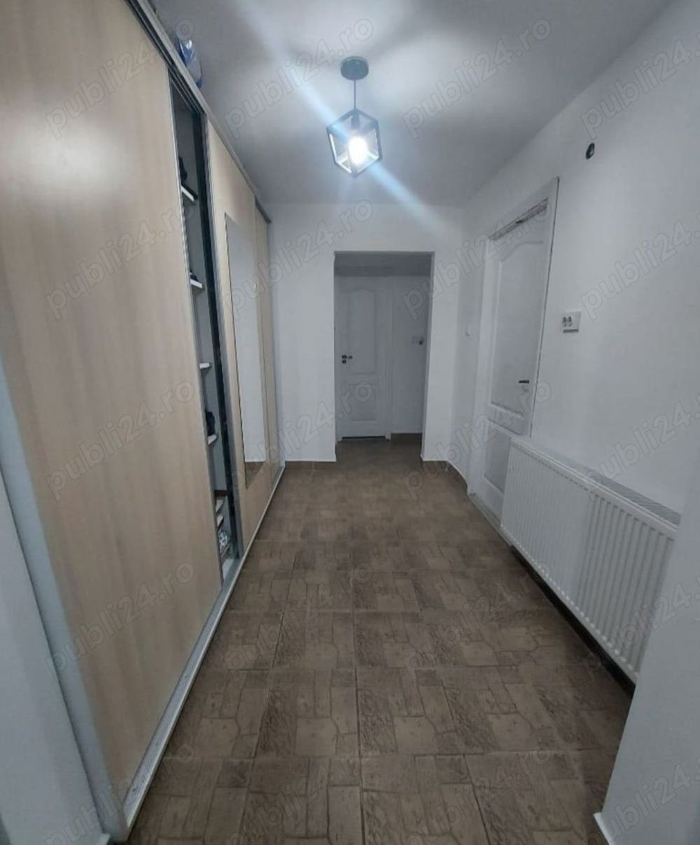 Vanzare apartament 3 camere, zona micro 6 - Targoviste