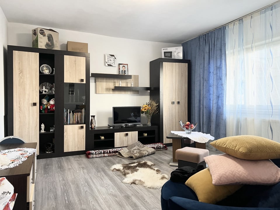 Apartament 3 camere, decomandat, 64mp utili, 2 bai, Parter - Aradului