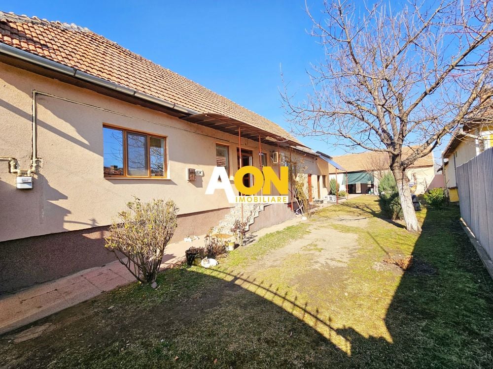 Casa 4 camere + anexe, 2084 mp teren, Totoi, la 10 km de Alba Iulia