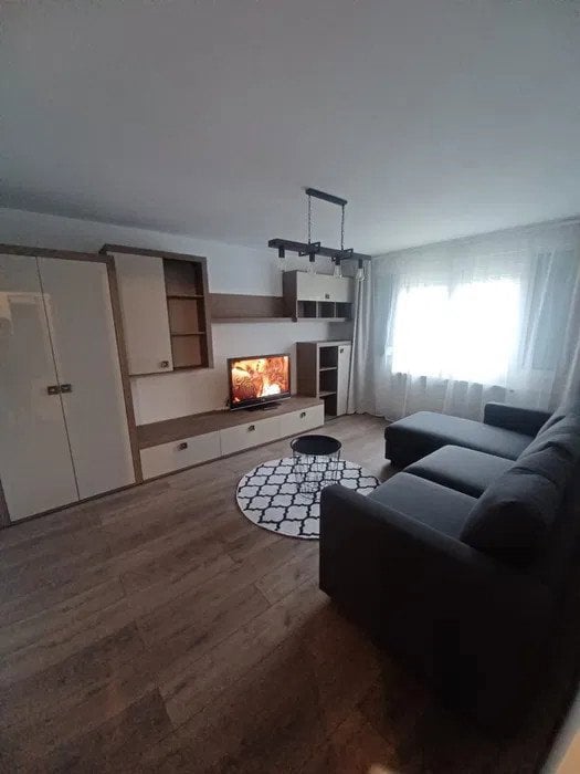 Apartament de 2 camere, decomandat, 50 mp, boiler, zona Unirii