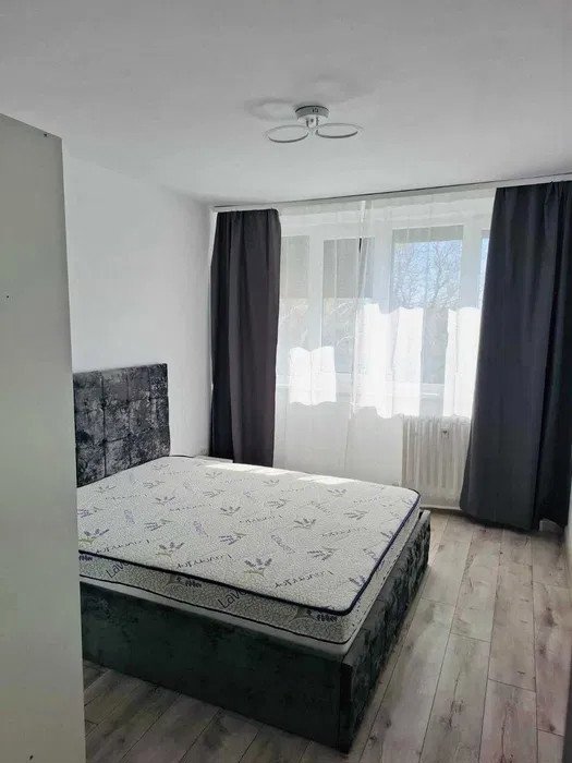 Apartament de 2 camere, semidecomandat, 50 mp, zona Aparatorii Patriei