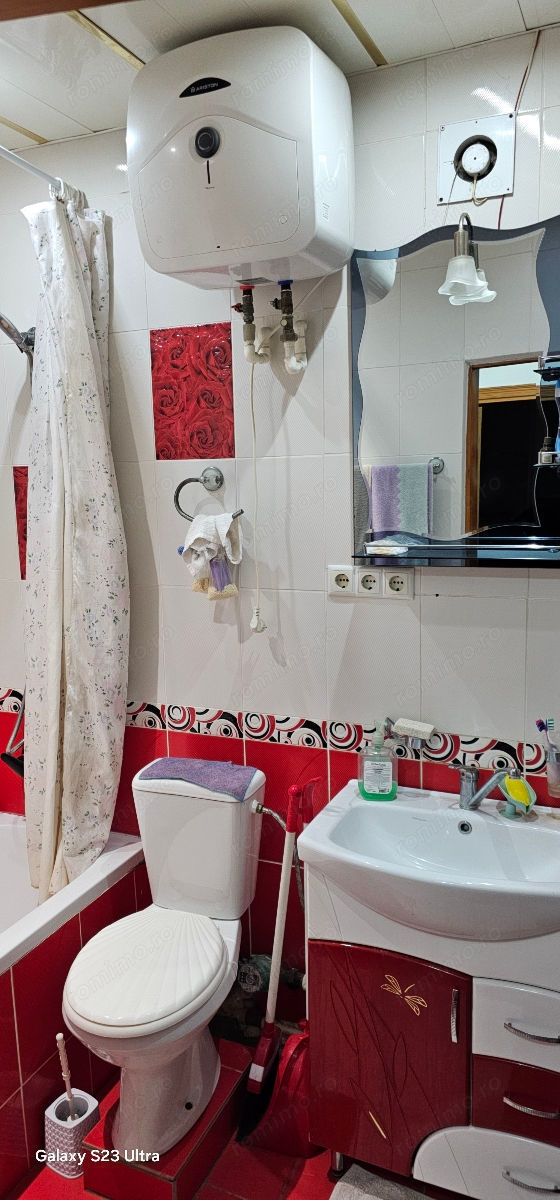 Apartament o camera de vanzare-Umt