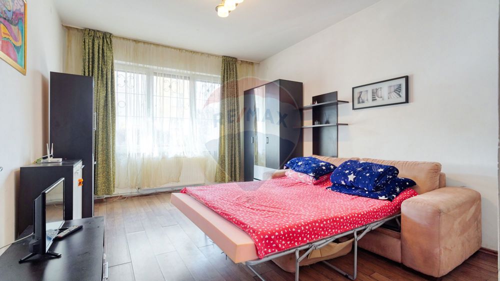 Apartament de Vanzare cu 2 Camere / Zona Tractorul