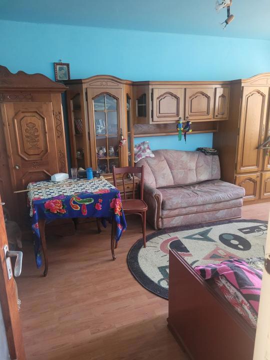 Apartament 4 camere de vanzare Virtutii