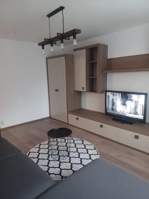 Apartament cu 2 camere, în zona Tineretului