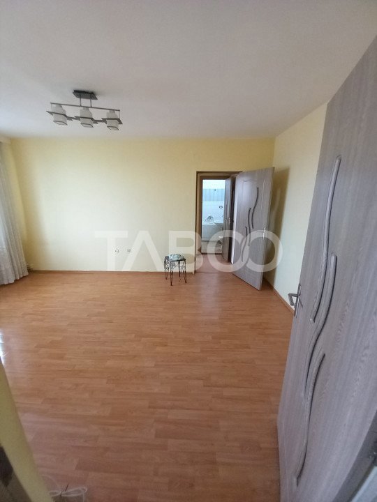 Apartament 2 camere etaj intermediar de vanzare zona Astra in Brasov