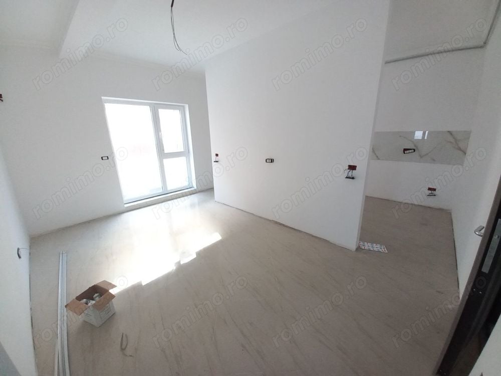 Apartament 2 camere. Et. 1. Bucatarie Inchisa. Bloc nou.