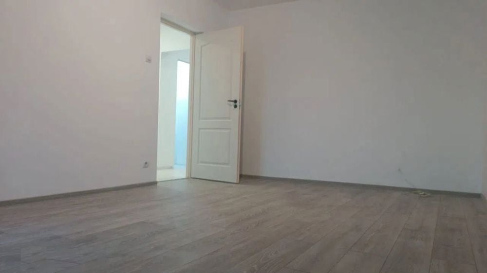 Apartament 3 camere decomandat bloc 1978 anvelopat Soseaua Giurgiului