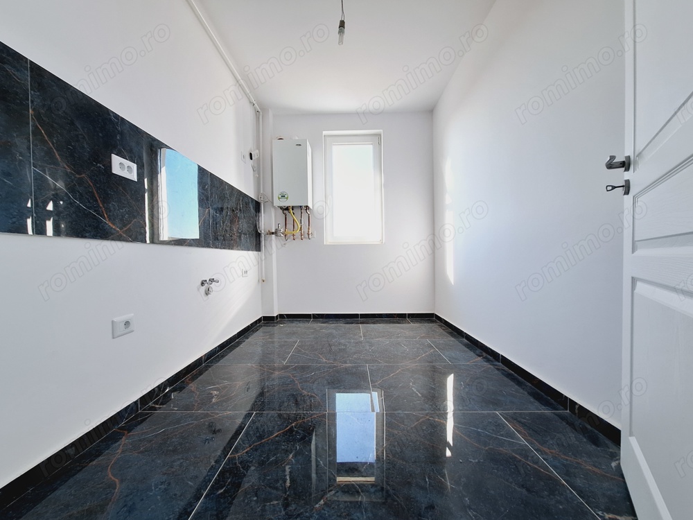 Bloc nou. Bucatarie inchisa. Loc de parcare inclus in CF. 