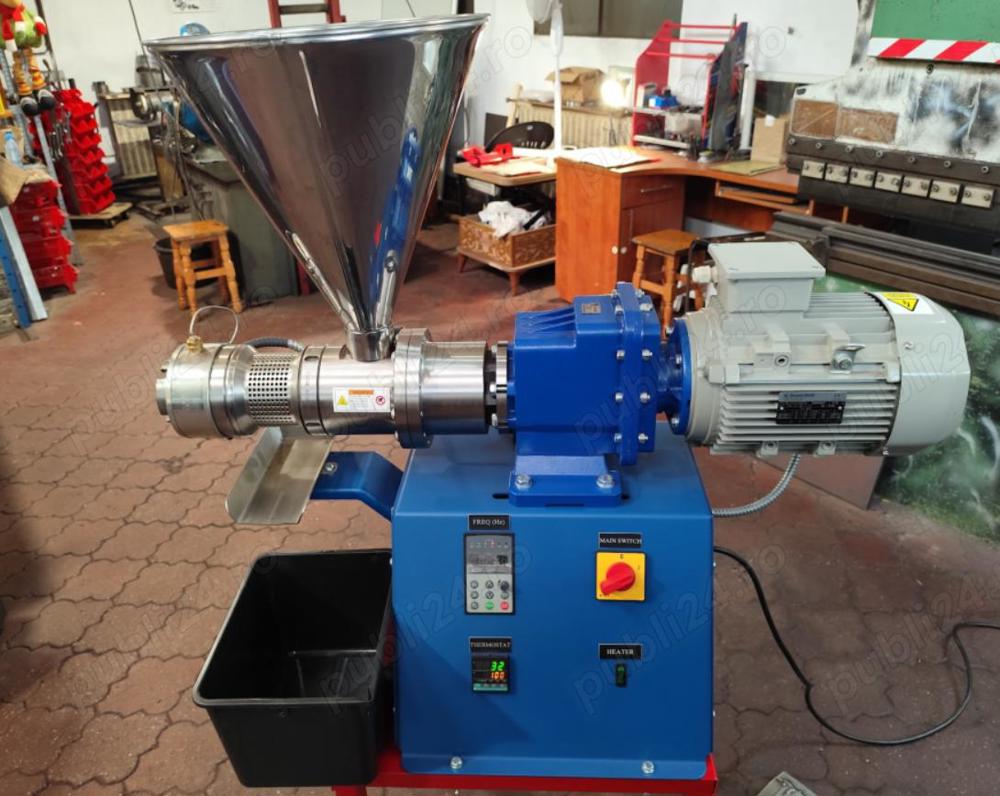 Presa ulei la rece 220V cu motor 2.2kW