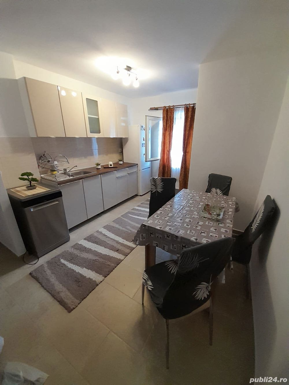 Apartament cu 2 camere de inchiriat