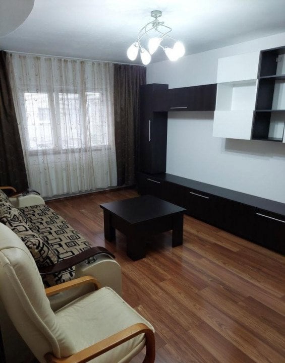 Apartament de 2 camere, 50 mp, centrala proprie, zona Lujerului