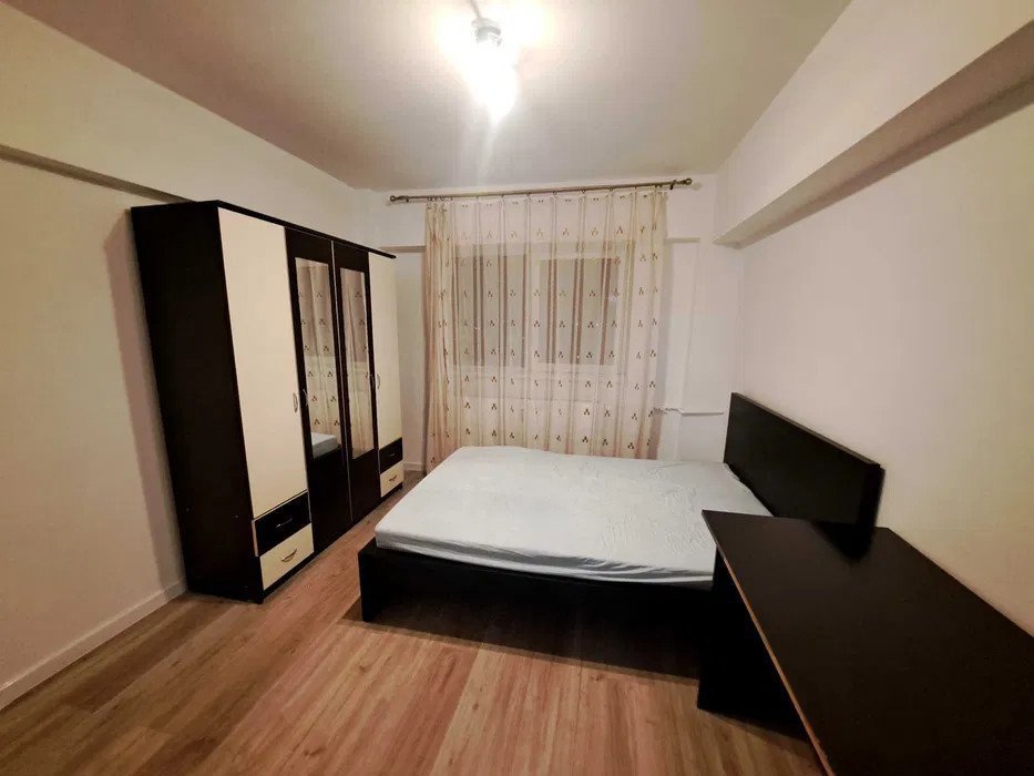 Apartament de 2 camere, decomnadat, 55 mp, zona Aparatorii Patriei