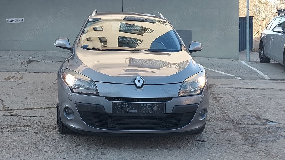 Renault Megane Grand Tour 2010 1.5 dci 110 cp Navigatie Tom-Tom Xenon Cârlig Senzori Euro 5