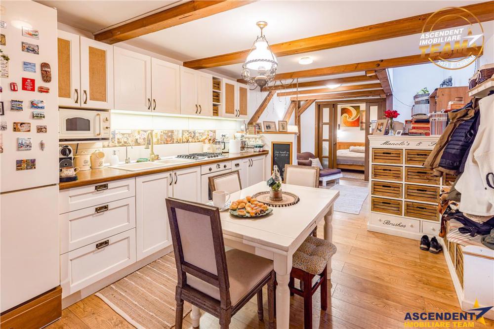 TUR LIVE! Apartament in vila, compozitie particulara, Ultracentral, Sfantu Gheorghe TUR LIVE! Apartament in vila, compozitie particulara, Ultracentral, Sfantu Gheorghe