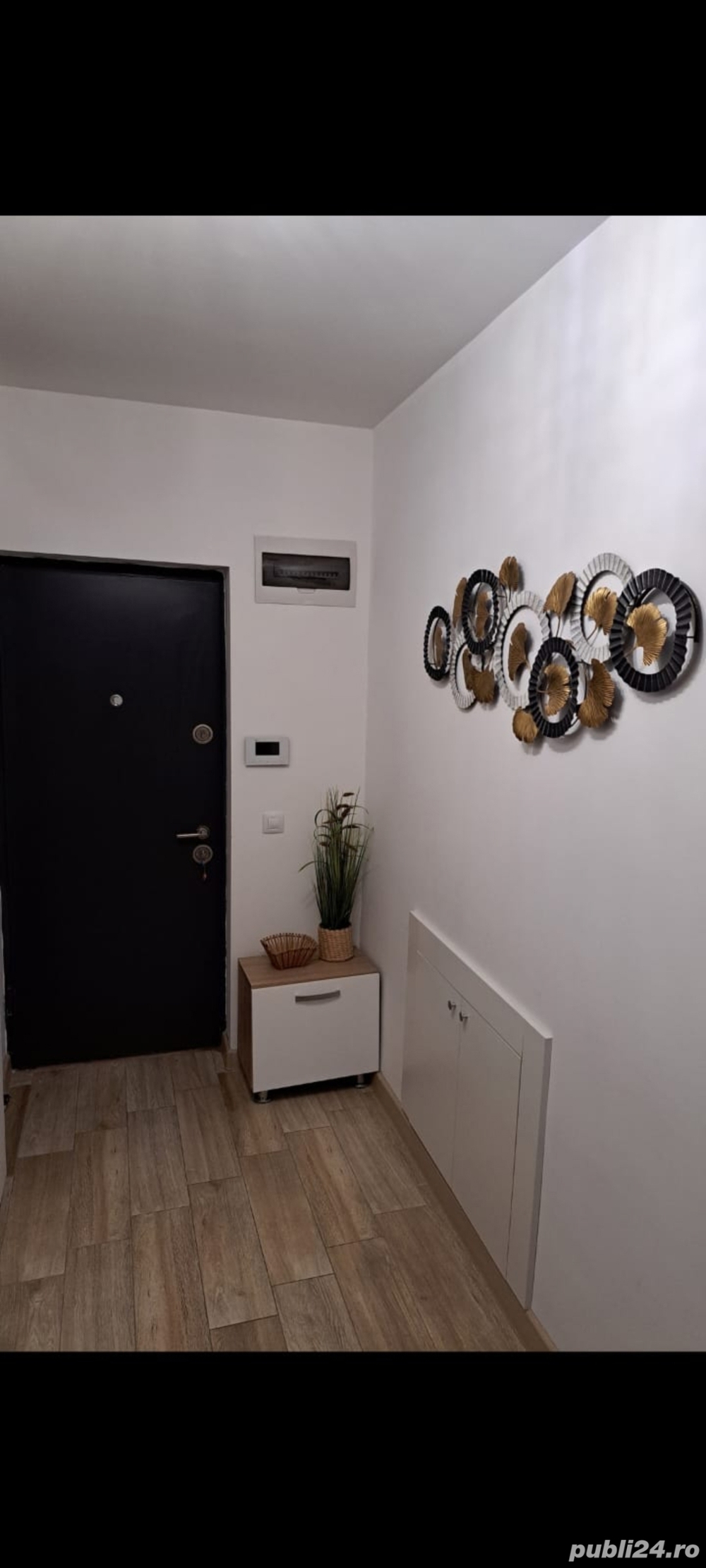 Schimb ap.3 camere, parcare subterană inclusă cu casa