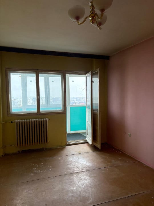 Apartament cu 3 camere, decomandat, et 10/11 - Lacul Tei