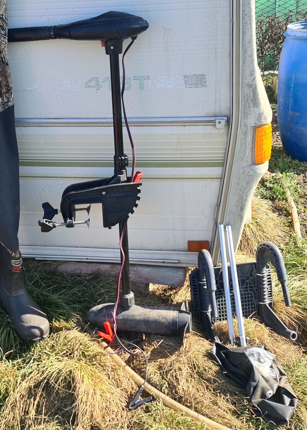 Motor electric barcă 0,5 kw, 12 V., pret 200 euro