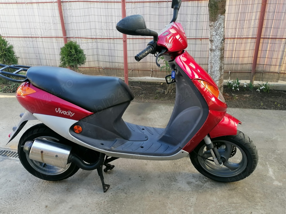  Vând Scutere 49cc  și 125cc 