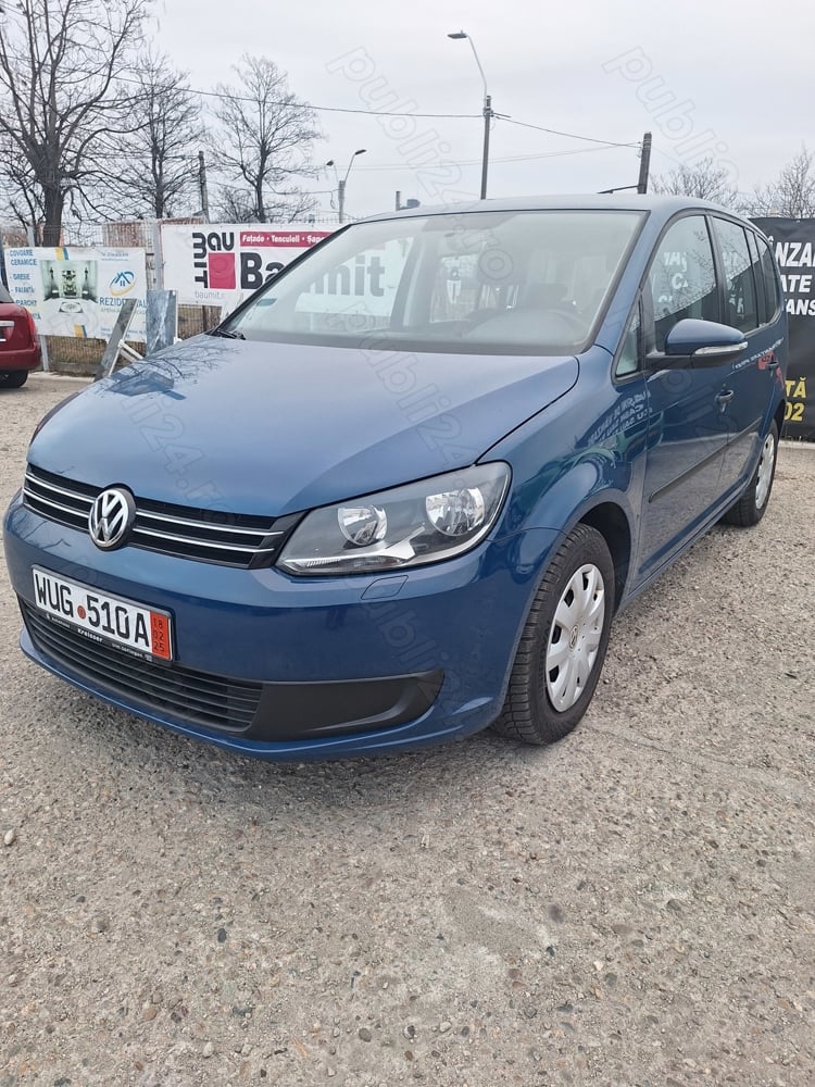 VW Touran,AN 2012,motorizare 1.6 TDI,BLUEMOTION,Rate fixe de la 713 roni luna