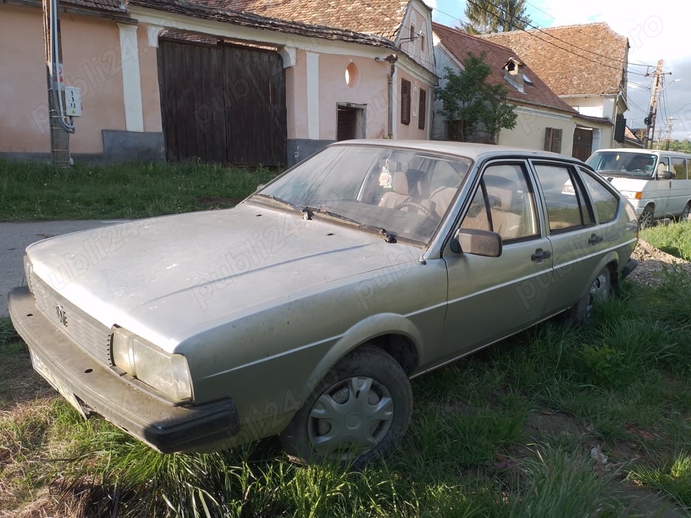 Vând VW Passat, an fabricație 1982