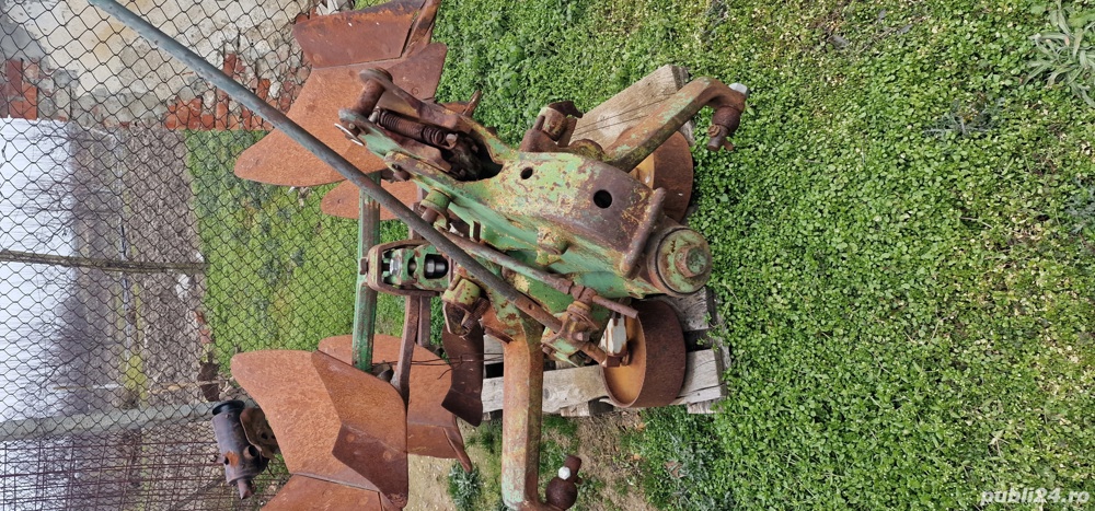 Vand plug reversibil cu 2 trupite John Deere - Lanz